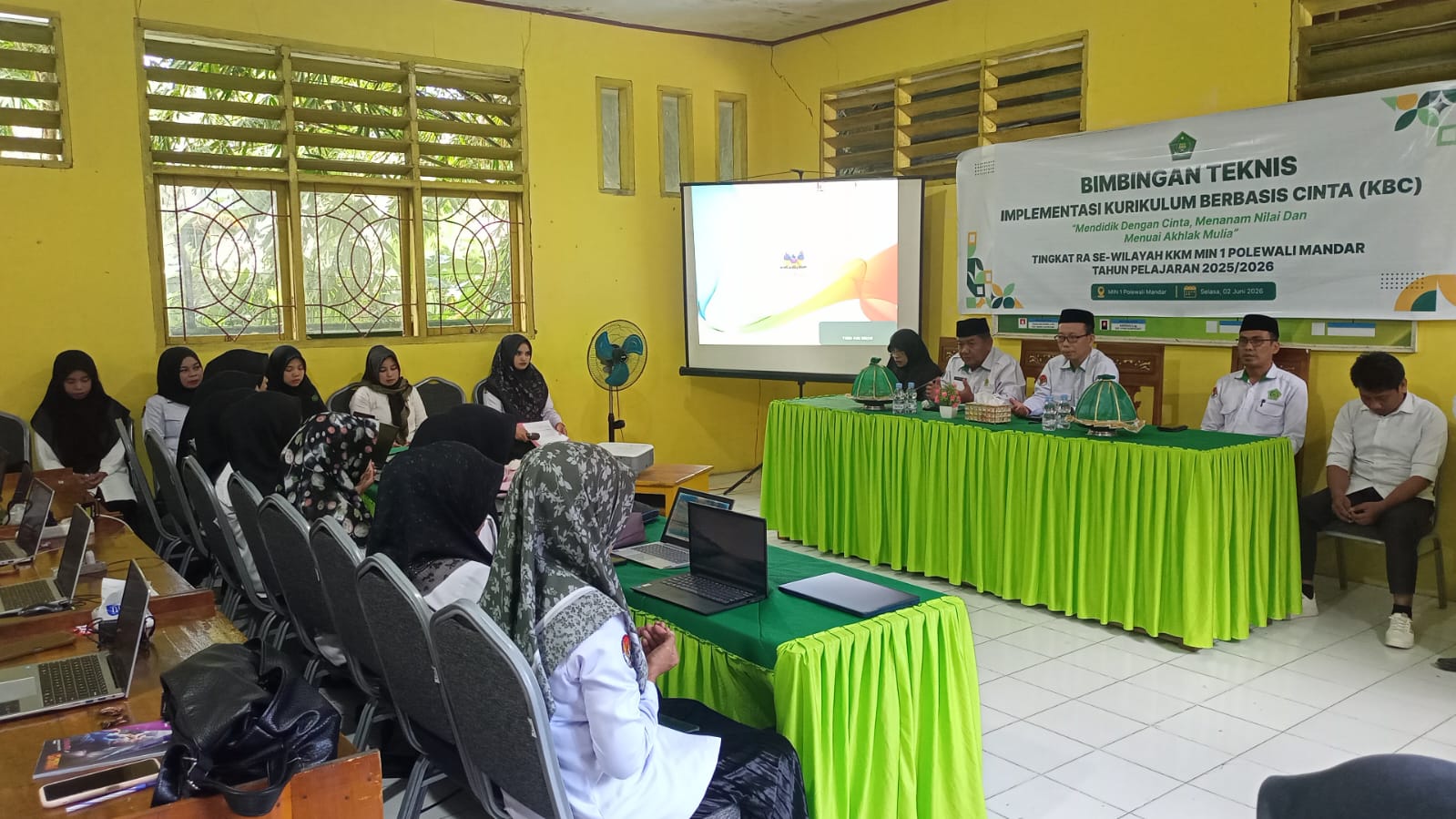 Plh. Kepala Kantor Kemenag Polman Buka Bimtek Implementasi Kurikulum Berbasis Cinta Tingkat RA